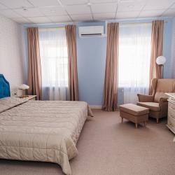 Номер стандарт с 1 двуспальной кроватью