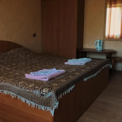 Комната стандарт с 1 двуспальной кроватью