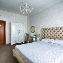 Номер стандарт с 1 двуспальной кроватью