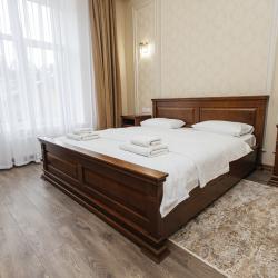 Номер люкс с 1 двуспальной кроватью
