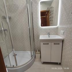 Номер эконом с 2 односпальными кроватями (без окна, мансарда)