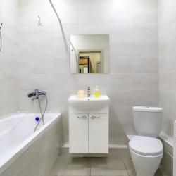 Фото Апартаменты Уют на улице им. Героя Сарабеева В.И. 5 корпус 4 (198)