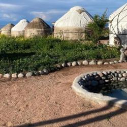 Фото Отель Yurt camp Sonun (Юрточный лагерь Сонун)