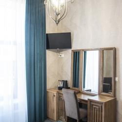 Номер стандарт с 1 двуспальной кроватью для людей с ограниченными возможностями