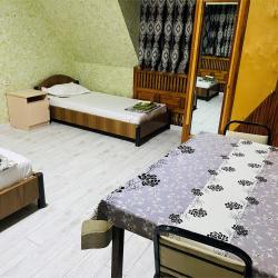 Номер эконом с 3 односпальными кроватями (удобства на этаже)