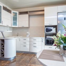 Фото Апартаменты на улице Скрыганова 16