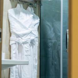 Номер стандарт с 1 двуспальной кроватью