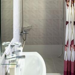 Комната полулюкс с 2 односпальными кроватями