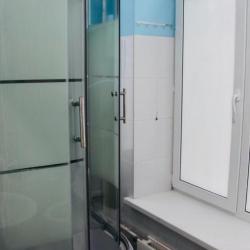 Кровать в общем  номере   с 4-двухъярусными кроватями 16м²