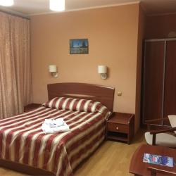 Номер стандарт с 1 двуспальной кроватью