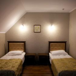 Номер стандарт комфорт с 2 односпальными кроватями (мансарда)