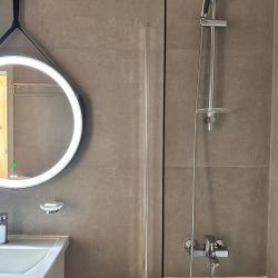 Фото Отель BarnHouse Village (БарнХаус Виллэдж)