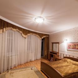Комната комфорт с 1 двуспальной кроватью (с завтраком)