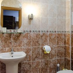 Номер стандарт с 1 двуспальной кроватью
