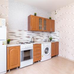 Фото Апартаменты на улице Героя Сарабеева В.И. 3