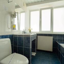 Номер стандарт улучшенный с 1 двуспальной кроватью