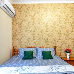 2-местный 1-комнатный номер эконом с 1 двуспальной кроватью