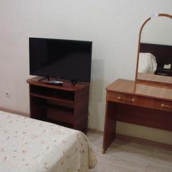 Номер стандарт семейный с 2 односпальными и 1 двуспальной кроватью