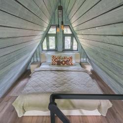 Коттедж №15 A-Frame (с террасой, кондиционером и камином без купели)