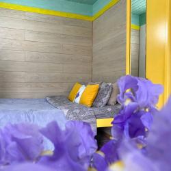 Номер семейный с 1 двуспальной кроватью Лаванда