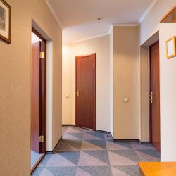 3-комнатный номер люкс семейный с 1 двуспальной кроватью