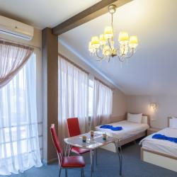 Фото Отель House on Potapova (Гостевой дом на Потапова)