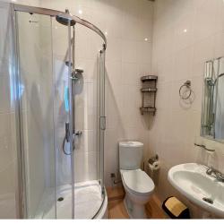 Фото Отель Mountains (Маунтинс)