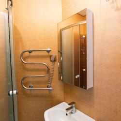 Номер комфорт улучшенный с 1 двуспальной кроватью