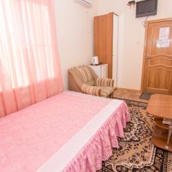 Номер стандарт с 1 двуспальной кроватью