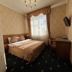 Номер стандарт с 1 двуспальной кроватью