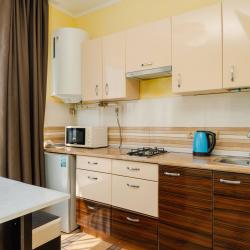 Двухместный номер-студио с кухней и частичным видом на море 