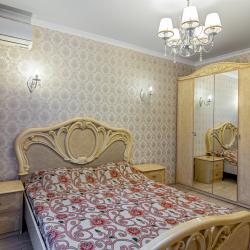 4-местный 2-комнатный номер комфорт семейный с 2 односпальными и 1 двуспальной кроватью