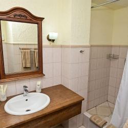 Фото Отель Джон Хьюз