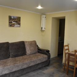 Эконом с диваном