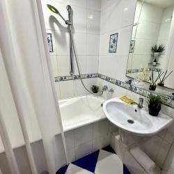 Фото Апартаменты на улице Артёма 25