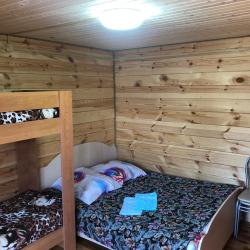 Номер люкс семейный с 2 односпальными и 1 двуспальной кроватью