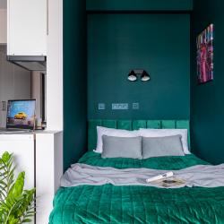Апартаменты студия RoomyRoom Emerald