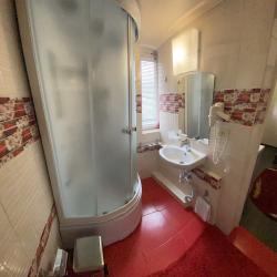 Номер студия с 2 двуспальными кроватями