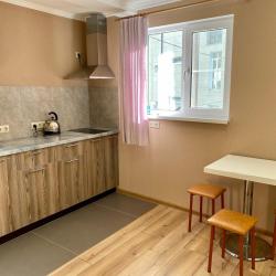 Фото Апартаменты на Крымской ГОСТИ-24