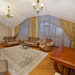 Номер люкс комфорт с 1 двуспальной кроватью