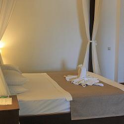 Фото Отель Дэм