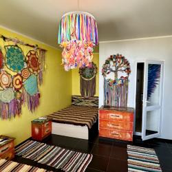 Кровать в 2-местном общем номере Шаман