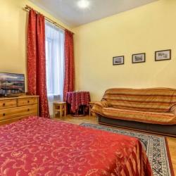 Комната комфорт с 1 двуспальной кроватью и видом на Невский