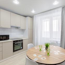 Фото Апартаменты на улице Николая Баженова 1