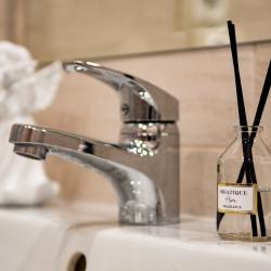 Фото Отель Romlex Apartments (Ромлекс) на улице Вице-адмирала Воронцова