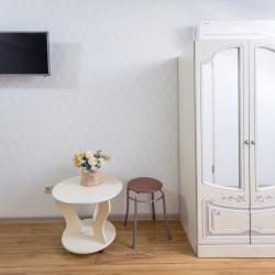 2-местный номер стандарт с 1 двуспальной кроватью