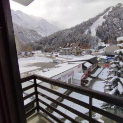 Номер стандарт с 4 односпальными кроватями и балконом