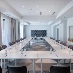 Фото Отель Holiday Inn Express Yerevan (Холидей Инн Экспресс )
