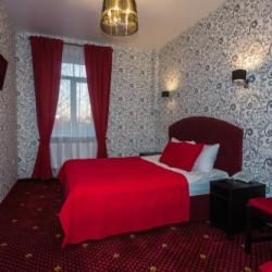 Номер стандарт с 1 двуспальной кроватью