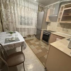 Фото Апартаменты на улице Братьев Кашириных, 88